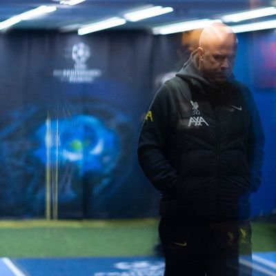 arozajoe's profile picture. 