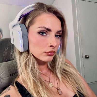26| British Twitch Streamer ~ ᡕᠵ᠊ᡃ່࡚ࠢ࠘ ⸝່ࠡࠣ᠊߯᠆ࠣ࠘ᡁࠣ࠘᠊᠊ࠢ࠘𐡏 ♡