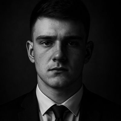 Hi, I'm Daniel Vartanov —Middle Frontend dev. Focused on React, TypeScript, and UI. Working with Next.js, Tailwind, Vite. Aiming for Middle level
