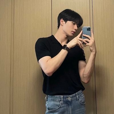 binhaojin's profile picture. KAPALNYA BANYAK!!