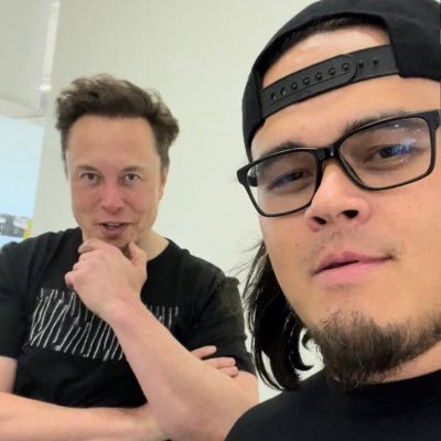 I’m John Stringer the Directors of TESLA, Engineer, SVP of Tesla inc, Business man, $TESLA Investor and Shareholder. MAGA 🇺🇸
