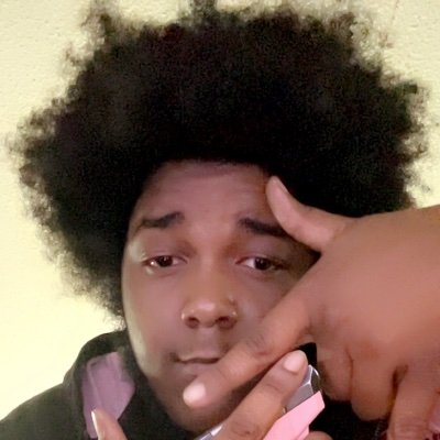 Itzvicc04's profile picture. 