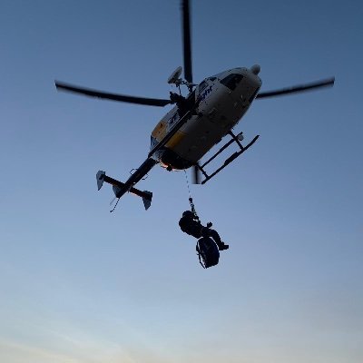 Emergency medicine & retrieval physician. @upmcem, @UMmedschool alum. @ATACCFaculty. Interests = running, @Arsenal, ice cream. Views = mine + my dog’s. He/him.