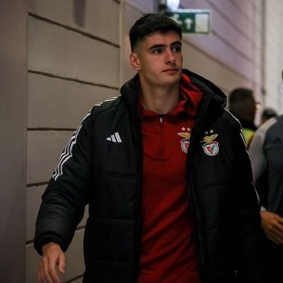 MCFC | Barcelona fan | SL Benfica fan | 
  |
Logitech lover (G305 and Astro A10)