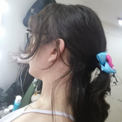 De día C# Dev
De noche chica mágica, fantasma de la red, madre de dragones, célula madre, chamán psiconauta, etc.