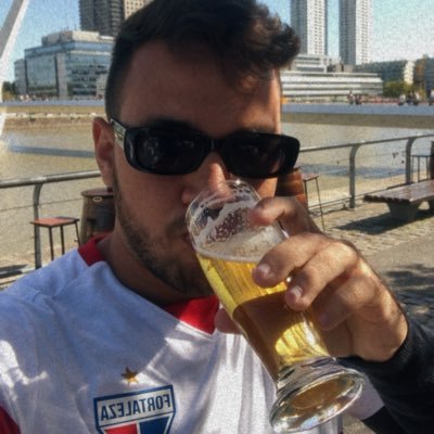 Simplesmente louco e apaixonado pelo @fortalezaec 🇫🇷 corneteiro fino, não tem amor a jogador, só ao FEC.