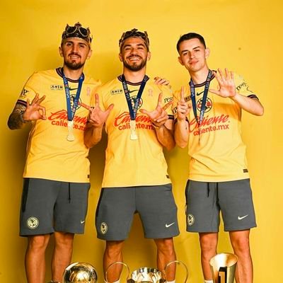 Contador publico, americanista de coraza, Real Madrid, River plate, Dj internationally unknown.