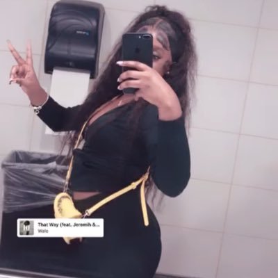 lifewitbarb's profile picture. 