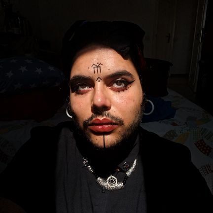 ithartheghost's profile picture. 25 | 🇹🇳🇭🇹
IG @ithartheghost