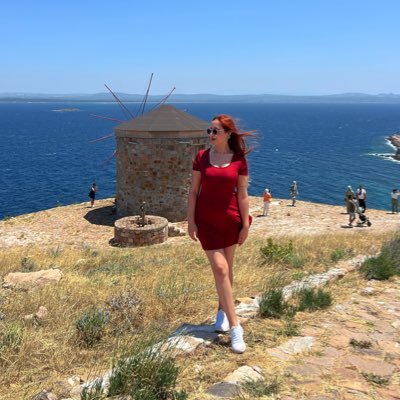 longingforj's profile picture. 🍀 'demon to some, angel to others.' 🥂