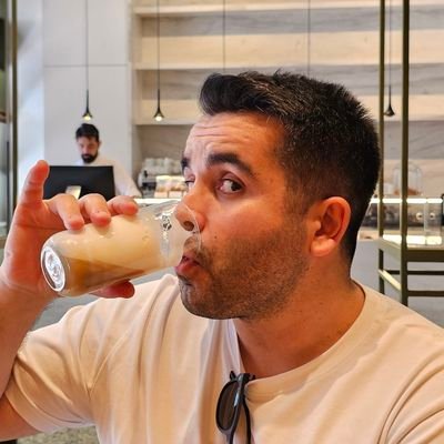 BarisAltan's profile picture. Tuttugum değil tutuldugum takımdır Fenerbahçe. ⭐️⭐️⭐️⭐️⭐️