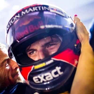 photos and videos of max emilian verstappen and alexander philippe albon ansusinha!