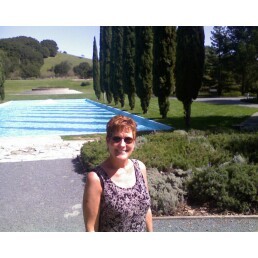 LedaJones's profile picture. 