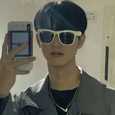 Myron9103839526's profile picture. 