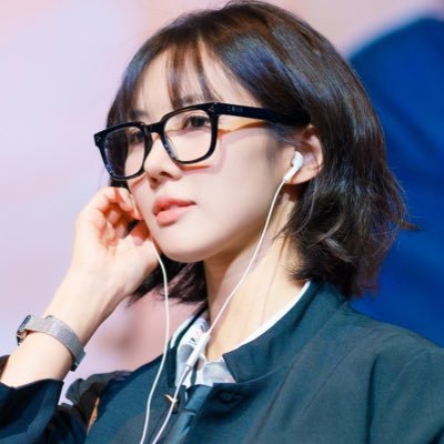 crying over deukae’s soulmatism 24/7 ~ aespavelvet pilled ~ deukaeteez cousins agenda enjoyer ~ backup: @yoohsfilajacket ~ pfp cr. bluebit1234