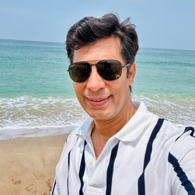 Politically incorrect but damn proud of it !! Love to juggle between Professional & Personal life, Banking & Finance Industry, Love, Music,Ghazal,Poetry…