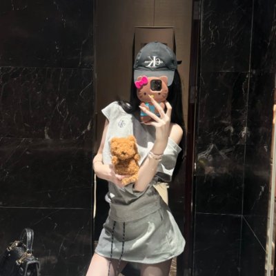 cscdsadc's profile picture. Travel enthusiast - Like sports - shopping - Read b 💋ss👩🏻‍⚕️🎤🏃🏻‍♀️ Conservative,