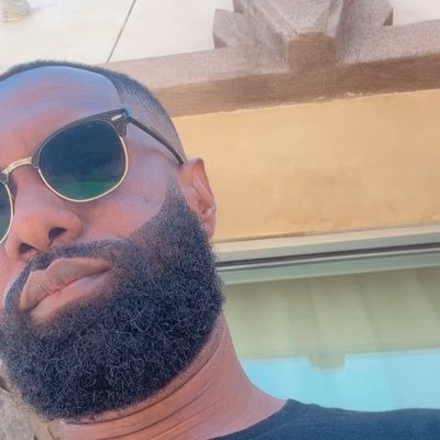 I create things that help people. Jesus is the homie. Content Creator and Creative Director. Writer. Barber. Sports junkie and lover. #whynot