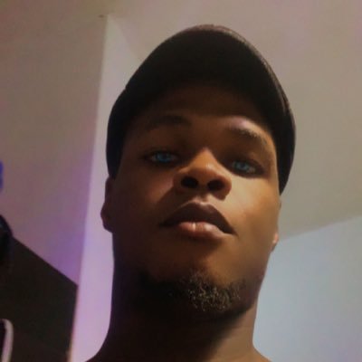 Temi_sznss's profile picture. Tech | Cybersecurity | Hustler | MANCHESTER UNITED ❤️.