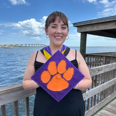❁ 6th Year Biology Teacher ❁ #clearthelist ❁ TpT Class Fund: https://t.co/wEsdYyzDqJ