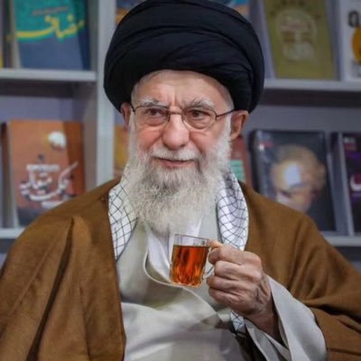 مرجعي سيد علي السستاني دام ضله الشريف وسوف انتقم من الاشخاص الذينه يهينون الفقير