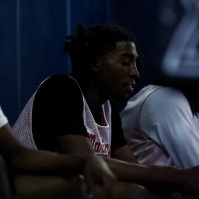 DerekSanchez03's profile picture. GOD 1ST🙏🏾 /  York Tech 27’ / 6’2 Combo Guard🇵🇷 / #2233060221