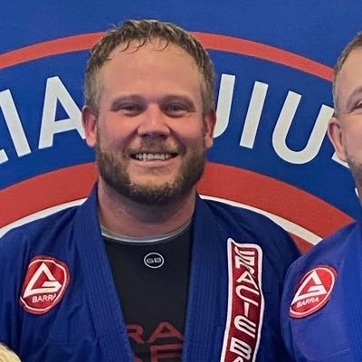dad, tesla and Cybertruck enthusiast, All-Star Turo Host, video games, woodworking, BJJ, scuba diving, political nihilist, former Disney cast member.