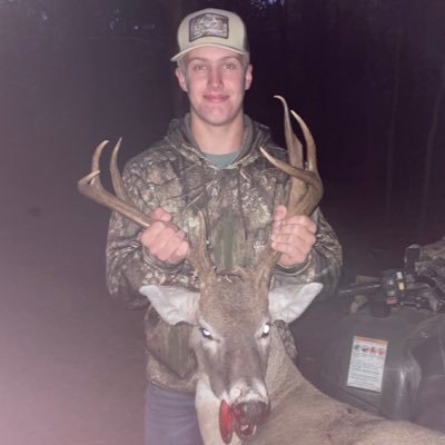c_wood0128's profile picture. 
