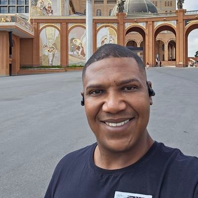 Deus, pátria e família! Liberdade de expressão irrestrita, liberdade com grades ainda que invisíveis ainda é prisão. #BrasilAcimaDeTudo #DeusAcimaDeTodos