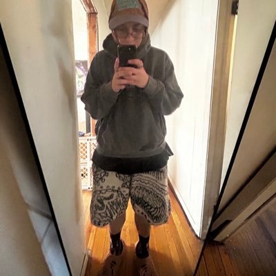 sixmoods's profile picture. #6core @killmilord - audio engineer if u want mixes or beats hmu