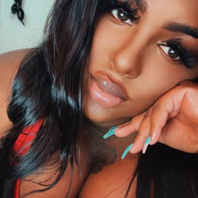 nudist🫣 anime nerd 👩🏾🎤 Slytherin🐍BBW🍑Mental Heath Advocate🧠Spiritually Free☪️ Pansexual💛🩷💙Gamer🎮 alter ego @themaskedho 😈