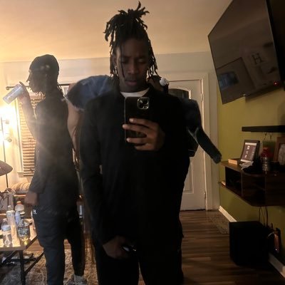 Rob2Validk's profile picture. 😒