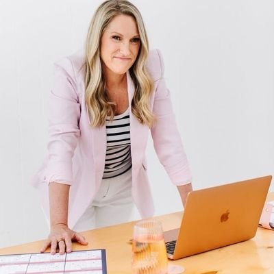 ¿Qué es MAM? Tu cuenta de trading se conectará con la cuenta de nuestro mentor. Todo lo que opere se reflejará automáticamente en tu cuenta. No necesitas operar