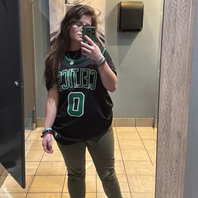 Just a gal who likes sports a lot: Celtics, Boston Bruins, NEPats 💚🤍💚☘️☘️ #NEPats THE BOSTON CELTICS 2024 CHAMPS! Aces & Lynx