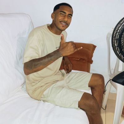 na vida eu aprendi oq é simplicidade, tu não chega a lugar nenhum se não tem humildade... 🍃🍃