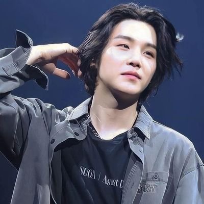🎂23 twenty tree 🥲
💗BTS is back⁷ 🇲🇽
VALORANT AND LOL 🎮
📀DPR IAN-LIVE
🍭TWICE🍭
🍰RED VELVET 🍰
SatyC, ITZY, NCT, ILLIT 🧸
Esp/Eng ✨✨✨