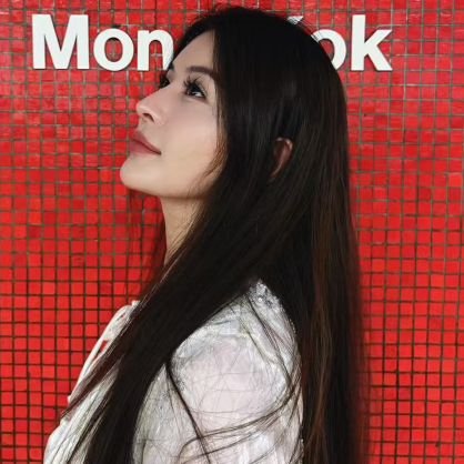 热情奔放的新疆女孩,身高169,退役体操队选手,梦想是开一家自己的瑜伽馆。新人刚接触X,520过🚪可➕微信好友约线下,感恩每一位的遇见!
