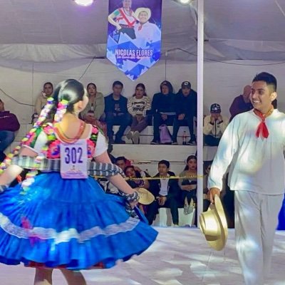 Somos un grupo de jóvenes amantes de las danzas tradicionales de México, establecidos en mixquiahuala pero viajeros de Hidalgo y alrededores.