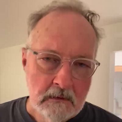 Texan, Actor. Randy Quaid Films @FilmsQuaid Wife-Evi @evgeniaquaid Have a great furry son Doji! THE LAST DETAIL, KINGPIN. Between pictures.