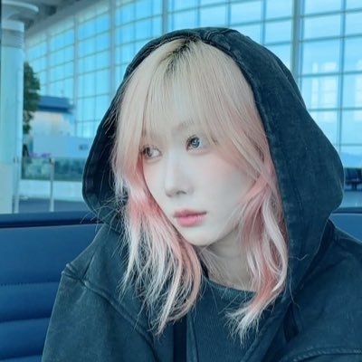 ☁️ . ˚◞♡🐰🐈⬛🐺🐱🐶🐼🦊🎐*ೃ༄ 19 ፨ INFP ♡ They/She/🦋。゚☁︎ 。⋆ ☾ ゚。⋆artist and photographer ✩ 。⋆⸜𓍯 ִֶָ @jiubinz priv