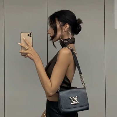 East meets West. Style meets stillness.
Not here to entertain fools.
🚫 Crypto
🚫 Sexting
🚫 Recruitment games
Here to observe, connect & reflect