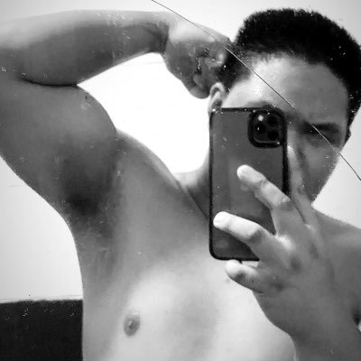 | ♈️ | 175cm | Vtop | medyo chunky 👀 | into chub/bears/bigboy 🐻 |