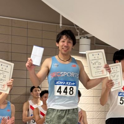 SiegSports代表 YouTubeチャンネル登録2500突破!32歳 PB100m10.66 PB200m21.55 33歳 100m 10.72 35歳10秒80 速く走るためのブログやってます https://t.co/r8Jp1pP5Yp