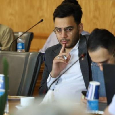 Ali_ramezani051's profile picture. ✧ nothing is impossible✧