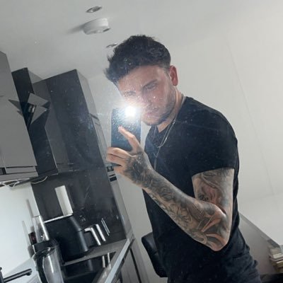 Samulezx's profile picture. Raw action solves all.