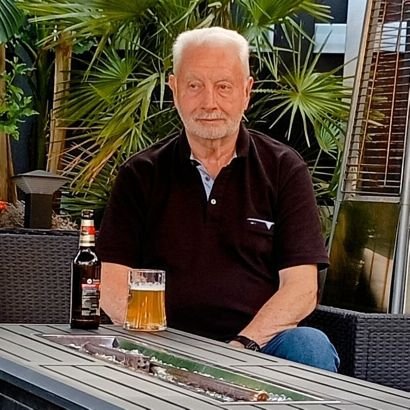 Vorsicht, alter weiser Mann, wer hier beleidigt wird geblockt, Folgen nur auf Gegenseitigkeit. Esse Fleisch, trinke Bier, liebe Frauen und fahre Verbrenner.