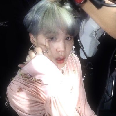 at the end of my despair, you're the last reason for me who was standing at the edge of the cliff, live — ☆ .*・。゚