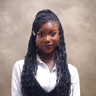 I teach beginners how to create content with purpose | Beauty content, makeup, and real growth | Creator of The Ultimate Beginner’s Guide to Content Creation
