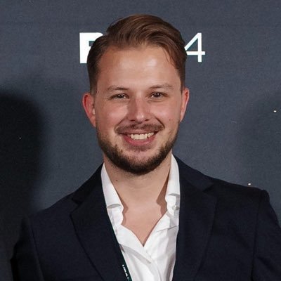 Environment Artist & Digital Fashion Designer (80M+ sales) @EternosDigital, NINET9 & SVDDEN. Formerly @Roblox @EpicGames @NinjaTheory. Also known as Yourius.