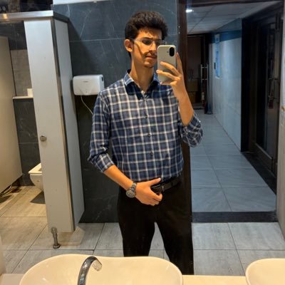 khattimlee's profile picture. 